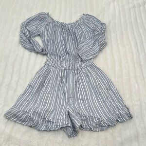 🍏 Hollister Romper